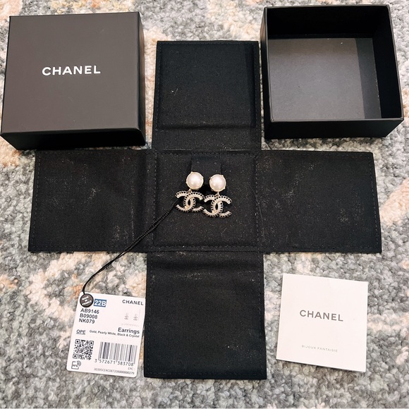 Chanel earrings - Picture 8 of 9